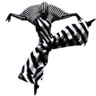 プリーツ プリーズ イッセイ ミヤケの躍動感を写真で体感｜PLEATS PLEASE ISSEY MIYAKE