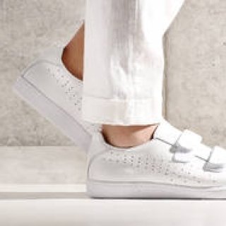 プーマにエディフィスとイエナが別注した「MATCH velcro Extream White」|PUMA