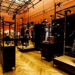 萩原輝美 連載 vol.126｜コレクションのルーツに迫るメゾンの展覧会