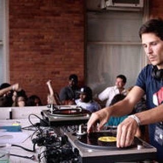 「フランス映画祭2015」で披露される『エデン』の上映を記念する音楽イベント「FRENCH TOUCH」｜MUSIC