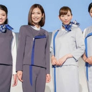 「ゴキゲン♪ワーゲン」な女性スタッフ専用のユニフォームを初披露|Volkswagen
