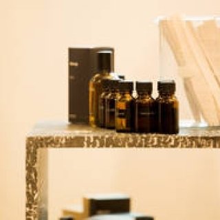 穏やかに漂う暗黙のフレグランス、Tacit誕生｜Aēsop