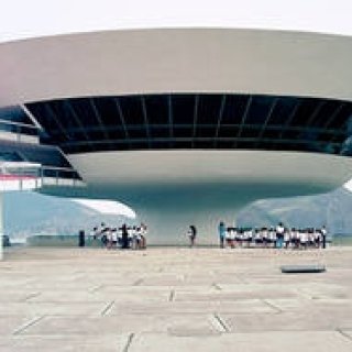 ブラジルの近代建築の父「オスカー・ニーマイヤー展」が開催｜東京都現代美術館