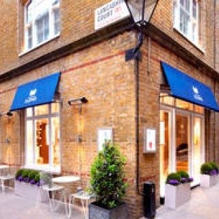 至福の“旅路”は、ラグジュアリーなトラベルキットから｜Elemis