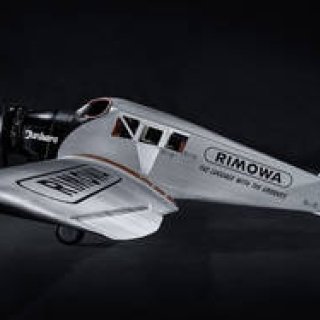 世界最大の航空ショウで航空機「RIMOWA F13」発表｜RIMOWA