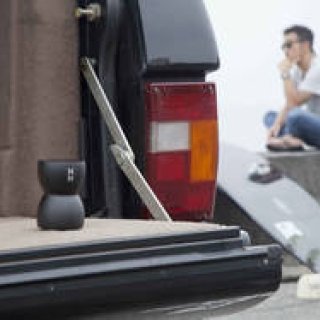 “あらゆるものをスピーカーに”するバイブレーションスピーカー初上陸｜BASS EGG