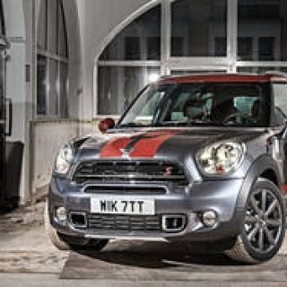 ロンドンの街に由来するMINIクロスオーバーの限定車｜MINI