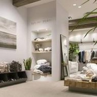 国内初フラッグシップストアが新宿に誕生｜BAREFOOT DREAMS