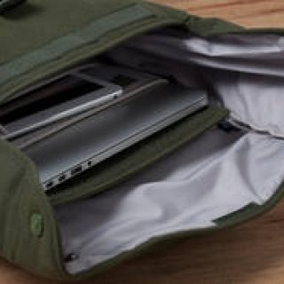 ラップトップやタブレットを強固に保護するバックパック｜Bluelounge