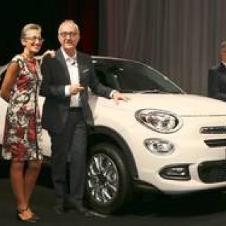 フィアット500のスモールSUV「500X」が登場｜Fiat