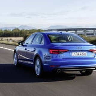 新型アウディA4に試乗する|Audi