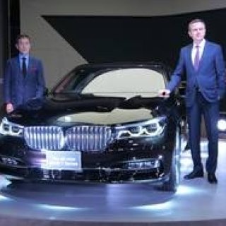 新型7シリーズ、日本上陸|BMW