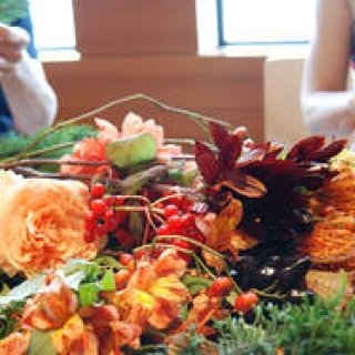 フローラリュクス最旬の“NYスタイル”は、大人ハロウィンで！｜FLORALUXE