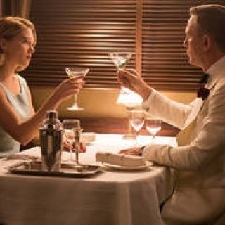 『007 スペクター』公開記念、「ベルヴェデール 007 コレクターズ エディションボトル」発売｜BELVEDERE