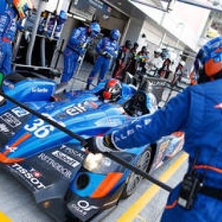 ティソが世界自動車耐久レースに参加するシグナテック・アルピーヌをサポート｜TISSOT