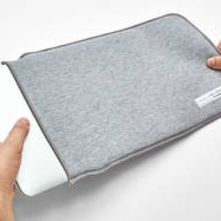 ウェットスーツと同素材の薄型パソコン用ケース｜Perrocaliente