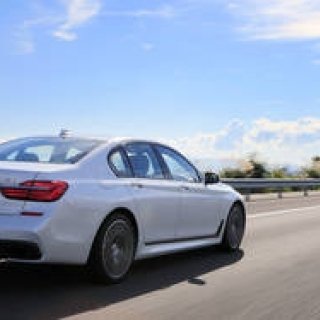 日本に上陸したBMWの最新フラッグシップ、7シリーズに試乗|BMW