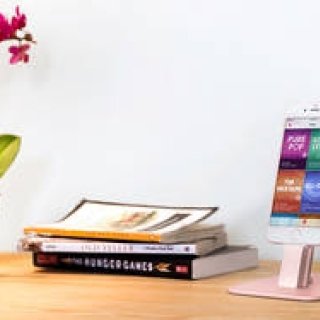 iPhone、スマートフォンを快適にデスクトップで使える充電スタンド|Twelve South