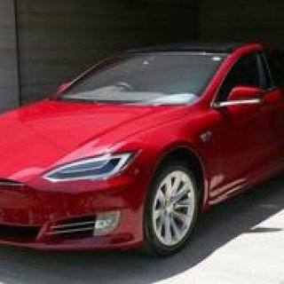 テスラ モデルSが初のフェイスリフト|Tesla