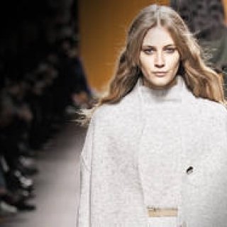 萩原輝美 連載 vol.147｜「SEE NOW, BUY NOW」