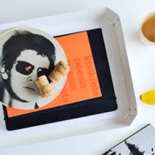 強靭かつ万能なトレー「8_TRAY」にLサイズが登場｜concrete craft