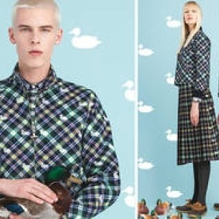 KOE×THOM BROWNEがダックモチーフのコラボレーションアイテムを発売｜KOE