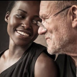 「2017年版ピレリカレンダー」のバックステージ画像を公開｜PIRELLI