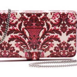 ミュウミュウ、ポップアップショップにてチェーン付iPhoneケースを先行販売|MIU MIU