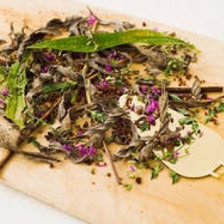 造形美と使い勝手の良さが光る、国内外で高い評価を得る真鍮工房の新商品｜Lue 