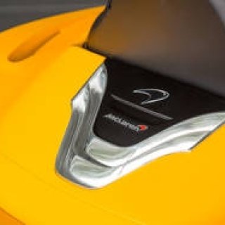 マクラーレン、P1ベースのEVを発表|McLaren