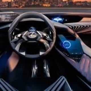 パリで世界初披露のコンパクトSUVの内装の一部を公開｜Lexus