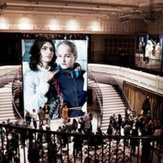 萩原輝美 連載 vol.155｜バーバリーの「SHOP THE SHOW NOW IN STORE」