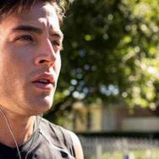 Lightningコネクタ直結ノイズキャンセリングイヤホン「REFLECT AWARE」｜JBL