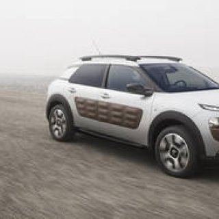 コンパクトクロスーオーバーのC4 カクタスが200台限定で日本上陸｜Citroen