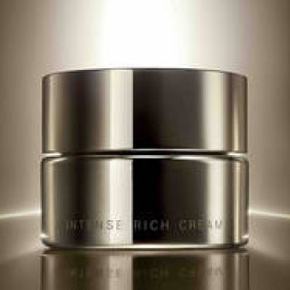 スックからエイジングケアに適した極上のクリーム誕生｜SUQQU