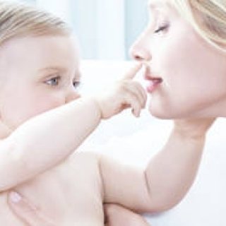 クラランスが産後ボディ＆バストケアのセミナーを開催｜CLARINS