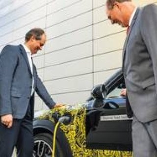 MINIのプラグイン ハイブリッドモデル開発を公表｜MINI