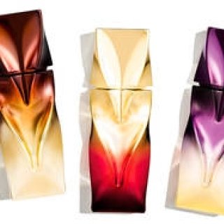 フレグランスをさらに贅沢に、「パフュームオイル」誕生！｜Christian Louboutin