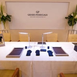 これは夢か、幻か……。超複雑時計に囲まれた部屋｜GIRARD-PERREGAUX