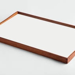 フィン・ユールが1956年に発表したトレイが忠実に再現 ｜ARCHITECTMADE 