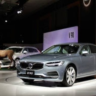 ボルボ、新フラッグシップ「S90」「V90」の発売開始|Volvo