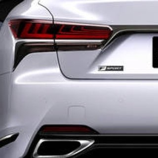 新型LSにFスポーツが間もなく登場|Lexus