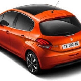 ガラスルーフなどを盛り込んだ208の特別仕様車を発売|Peugeot