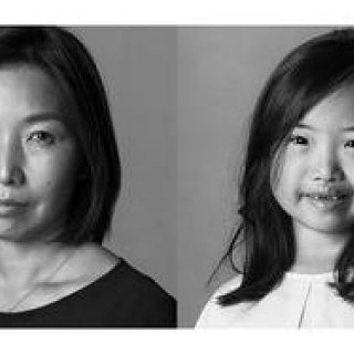 ダウン症のある子をもつ“母”と、その子を捉えた写真展|LOUNGE