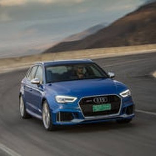 新型アウディRS3に試乗|Audi