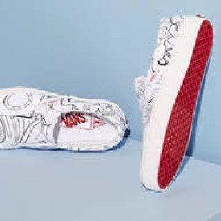 アーティストが手掛けたVans キャンバススニーカー｜MARC JACOBS