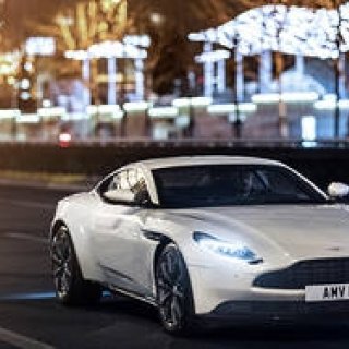DB11にAMG製4.0リッターV8エンジンモデルを追加｜Aston Martin