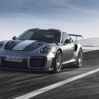 700psを誇る「911 GT2 RS」を世界初披露｜Porsche