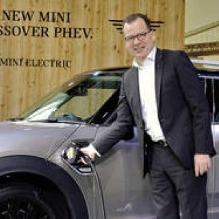 MINIクロスオーバーのPHV、日本上陸｜MINI