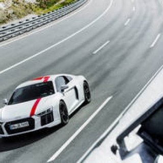 アウディR8に後輪駆動のRWDを追加|Audi
